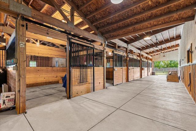 802 S Teut ROAD, Burlington, WI 53105