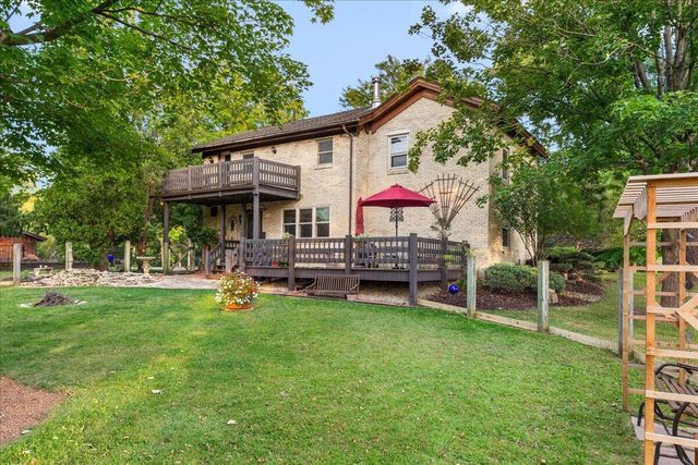 802 S Teut ROAD, Burlington, WI 53105