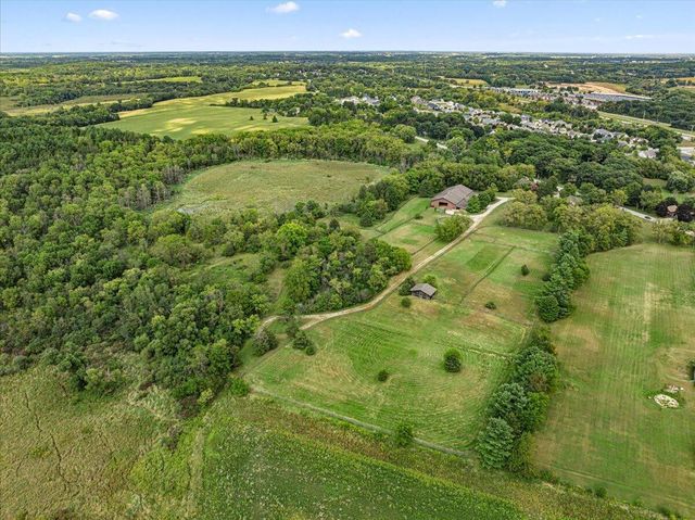 802 S Teut ROAD, Burlington, WI 53105