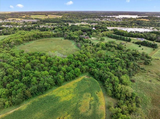 802 S Teut ROAD, Burlington, WI 53105