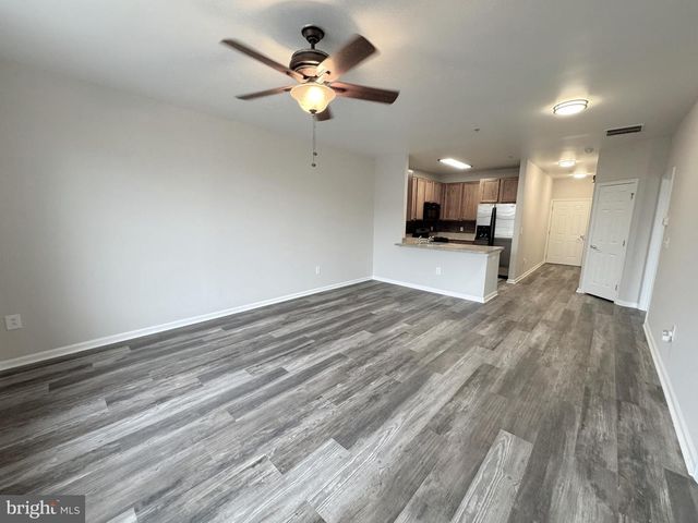 525 HIGHLAND ESTS, Clementon, NJ 08021