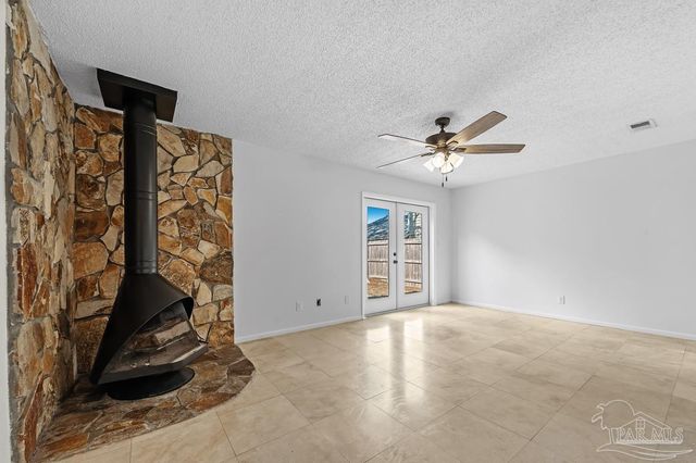 3250 Fernwood Dr, Gulf Breeze, FL 32563