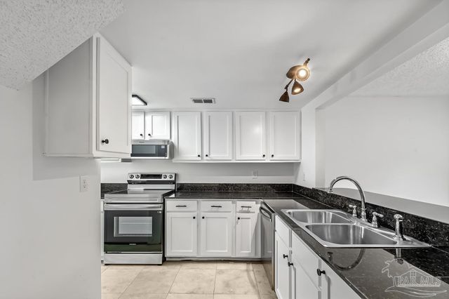 3250 Fernwood Dr, Gulf Breeze, FL 32563