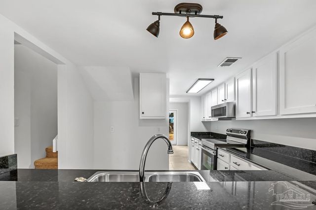 3250 Fernwood Dr, Gulf Breeze, FL 32563