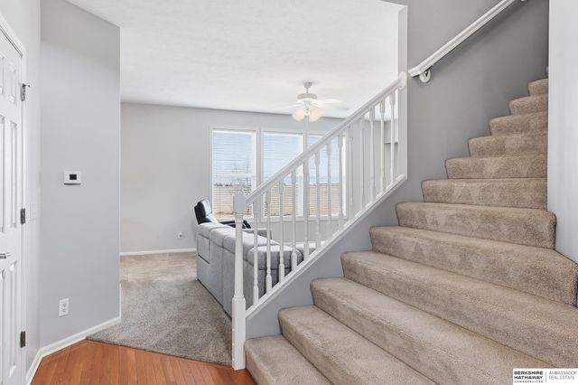 15802 Stony Circle, Omaha, NE 68136