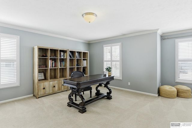 15802 Stony Circle, Omaha, NE 68136