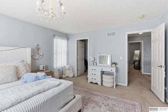 15802 Stony Circle, Omaha, NE 68136