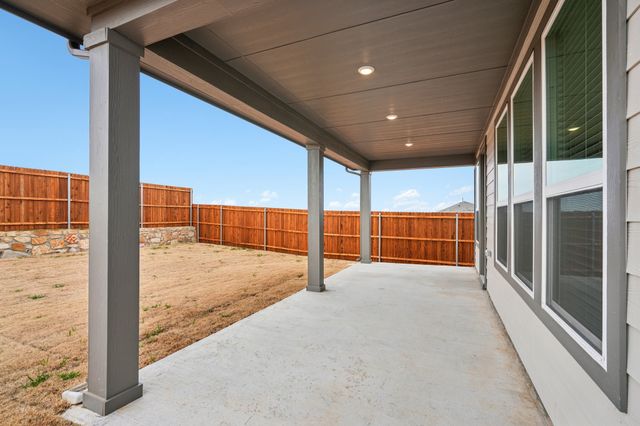 2724 Goldfinch Drive, Denton, TX 76205