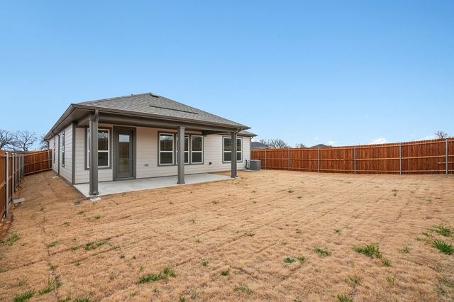 2724 Goldfinch Drive, Denton, TX 76205