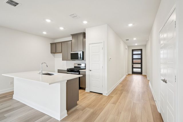 2724 Goldfinch Drive, Denton, TX 76205