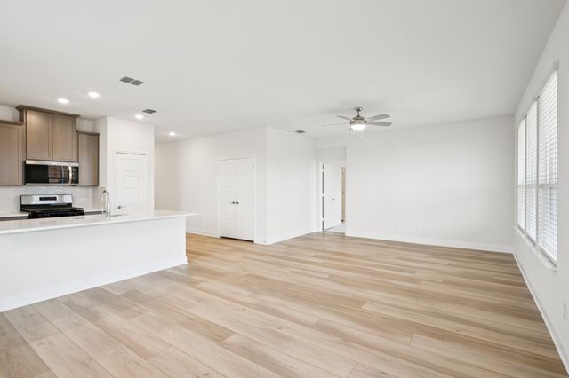 2724 Goldfinch Drive, Denton, TX 76205