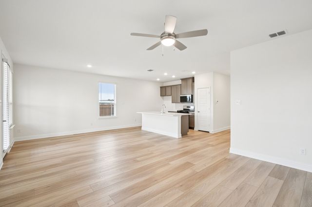 2724 Goldfinch Drive, Denton, TX 76205