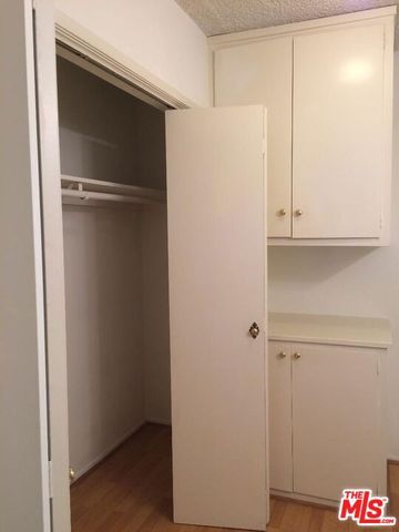 1166 Amherst Avenue 6, Los Angeles, CA 90049