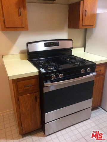 1166 Amherst Avenue 6, Los Angeles, CA 90049