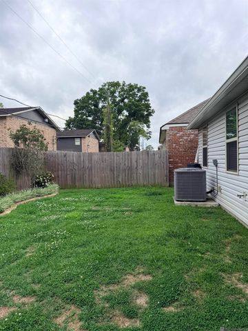 6407 Tiger Pointe Dr, Baton Rouge, LA 70817