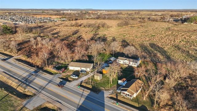 719 Old Wire Road, Lowell, AR 72745