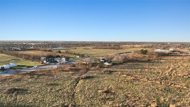 719 Old Wire Road, Lowell, AR 72745