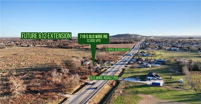 719 Old Wire Road, Lowell, AR 72745