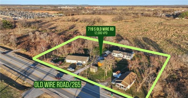 719 Old Wire Road, Lowell, AR 72745