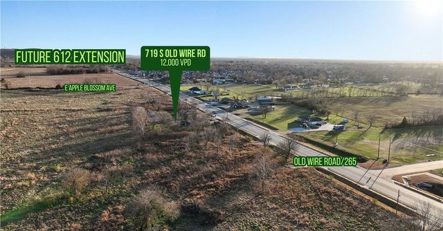 719 Old Wire Road, Lowell, AR 72745