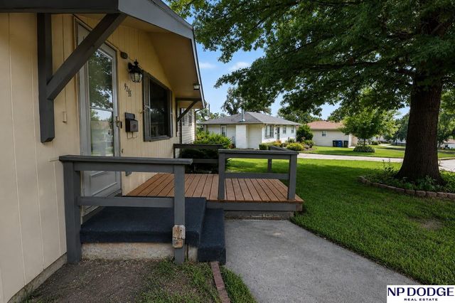 9248 Fowler Circle, Omaha, NE 68134
