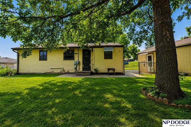9248 Fowler Circle, Omaha, NE 68134