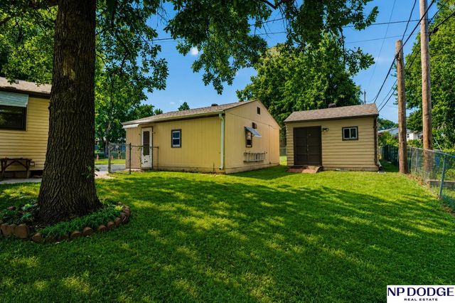 9248 Fowler Circle, Omaha, NE 68134
