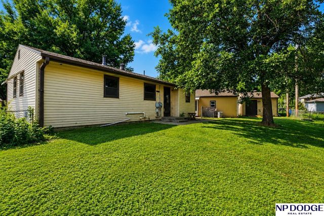 9248 Fowler Circle, Omaha, NE 68134