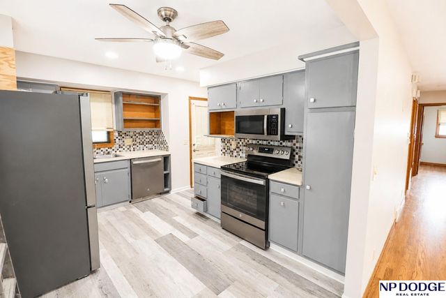 9248 Fowler Circle, Omaha, NE 68134