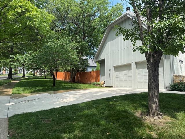 14610 W 83rd Street, Lenexa, KS 66215