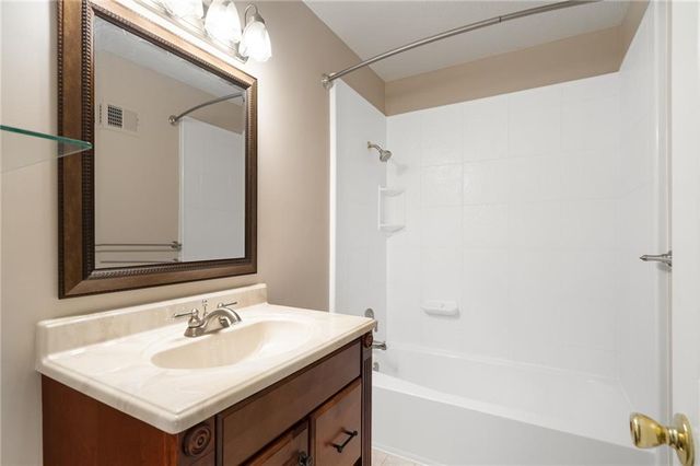 14610 W 83rd Street, Lenexa, KS 66215