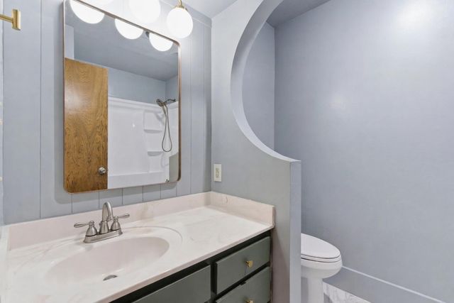 104 South Drive, Branson, MO 65616