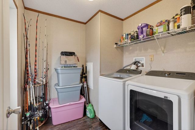 582 Doug Luna Rd, Walling, TN 38587