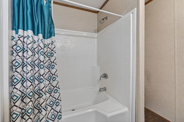 582 Doug Luna Rd, Walling, TN 38587