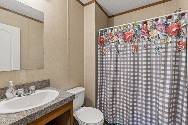 582 Doug Luna Rd, Walling, TN 38587