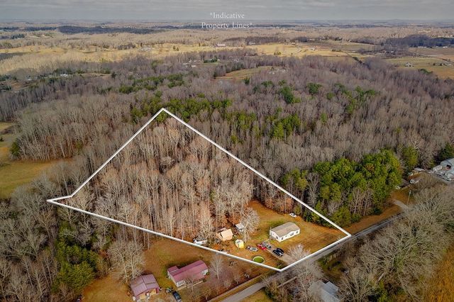 582 Doug Luna Rd, Walling, TN 38587