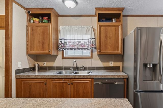 582 Doug Luna Rd, Walling, TN 38587