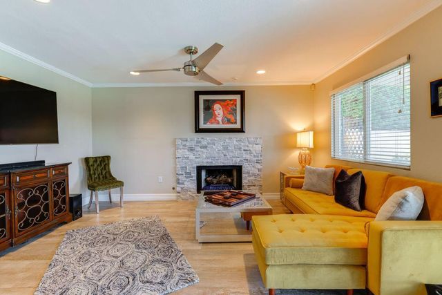 16439 S 34th Way, Phoenix, AZ 85048