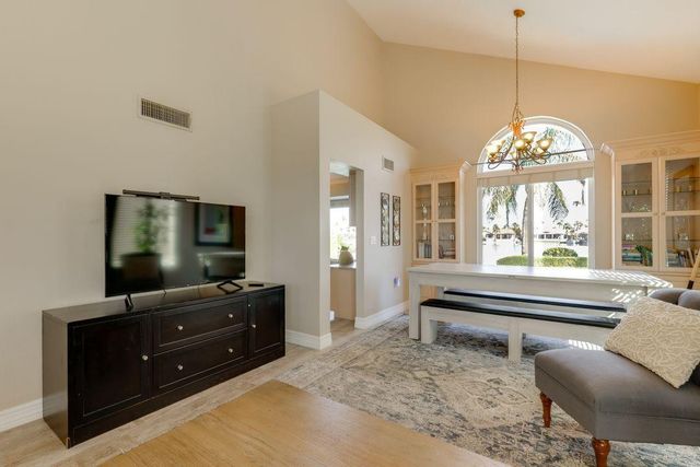 16439 S 34th Way, Phoenix, AZ 85048