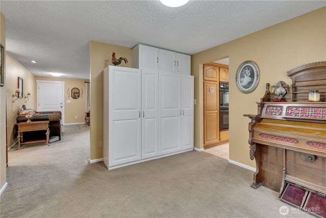 2727 108th Avenue E, Edgewood, WA 98372
