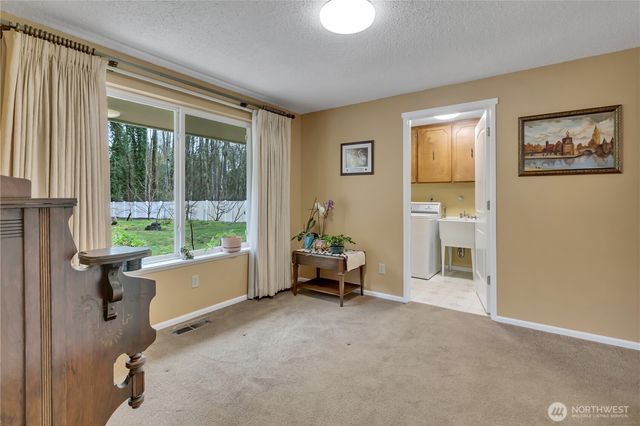 2727 108th Avenue E, Edgewood, WA 98372