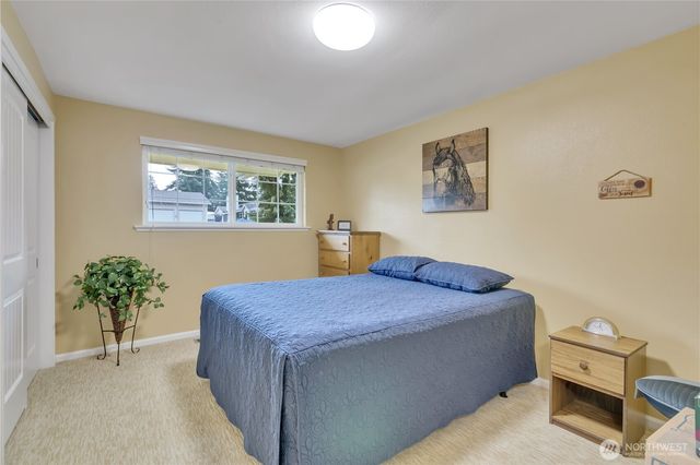 2727 108th Avenue E, Edgewood, WA 98372