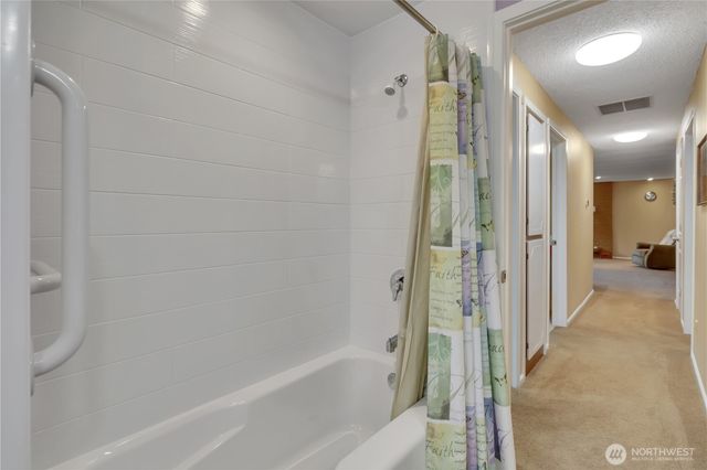 2727 108th Avenue E, Edgewood, WA 98372
