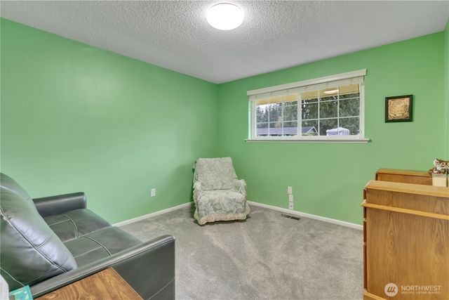 2727 108th Avenue E, Edgewood, WA 98372
