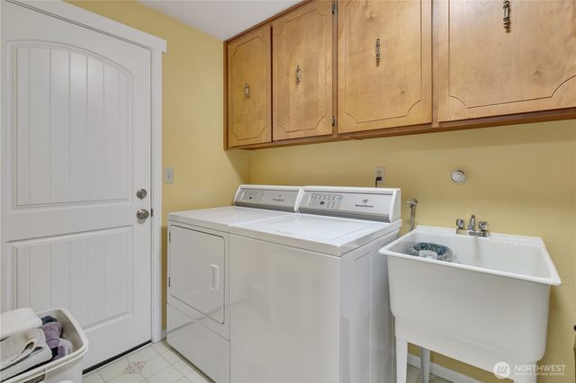 2727 108th Avenue E, Edgewood, WA 98372