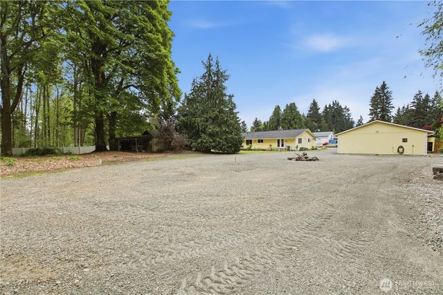 2727 108th Avenue E, Edgewood, WA 98372