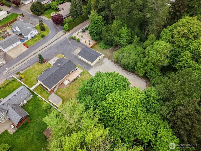 2727 108th Avenue E, Edgewood, WA 98372