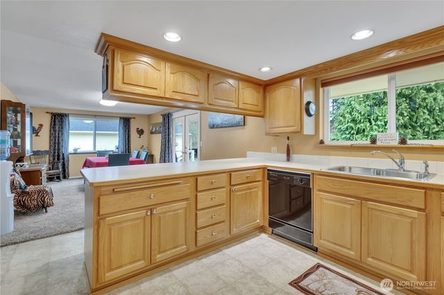 2727 108th Avenue E, Edgewood, WA 98372