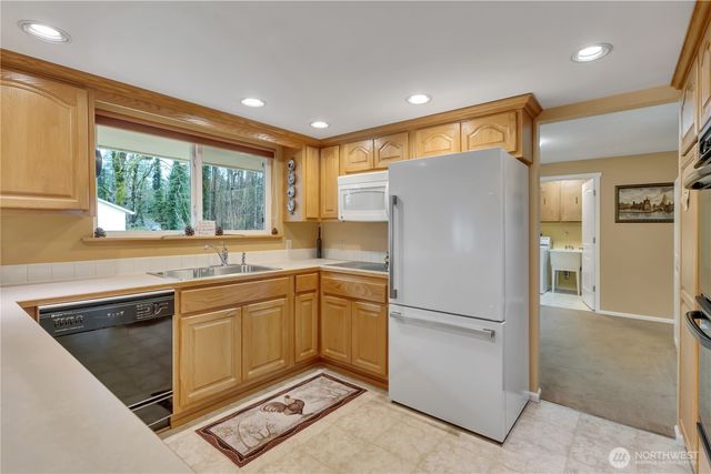 2727 108th Avenue E, Edgewood, WA 98372