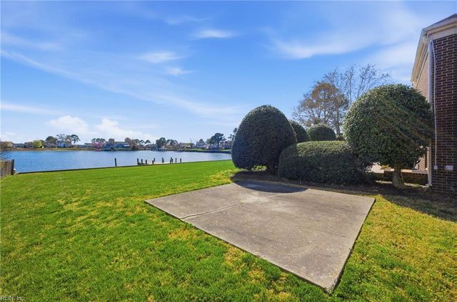 10 Canal DR, Poquoson, VA 23662